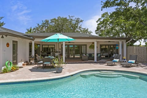Backyard perfect for the whole group!
