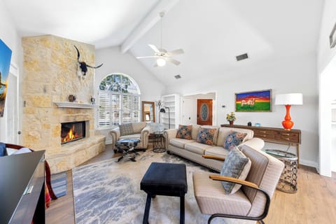 Living area with sofa sleeper; fireplace is non- functional; sorry!
