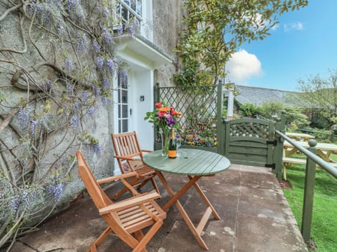 Cottage | Balcony