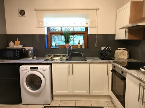 Newly fitted modern kitchen.