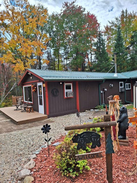 Cabin has nice front deck.