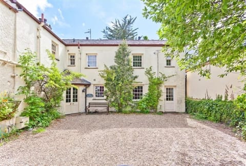 Bridge House fron external with driveway for off-road parking