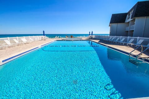 Surfside Pool