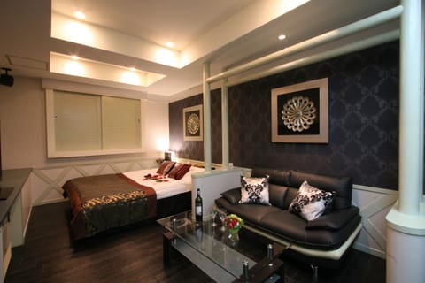 Basic Double Room | Free WiFi, bed sheets
