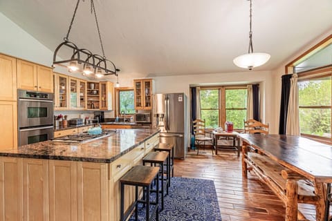 Our open-concept kitchen flows right into the dining area, making it easy to host and hang out simultaneously.