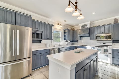 Kitchen on the middle floor