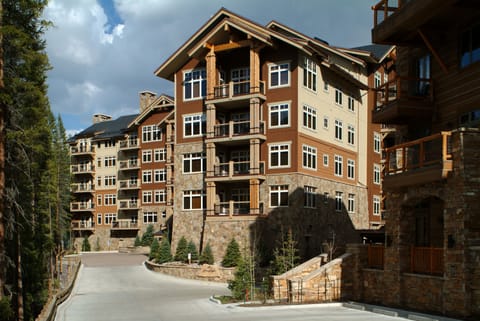 Condo, 2 Bedrooms | Exterior