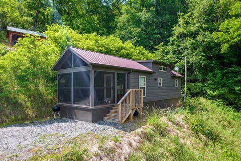 Welcome to your Smoky Mountain get away