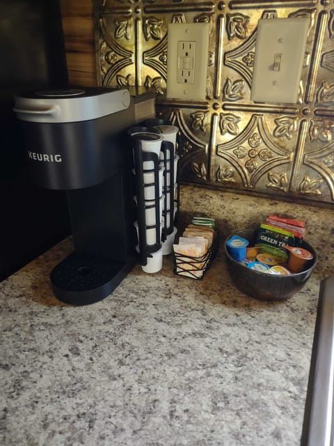 Coffee and tea service