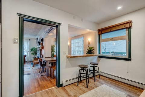 Deluxe House, 4 Bedrooms | Private kitchen