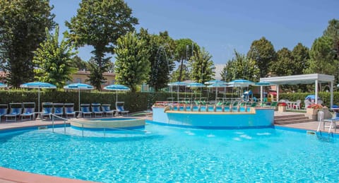 Seasonal outdoor pool, pool umbrellas, sun loungers