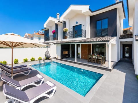 Beautiful villa with private pool and terrace