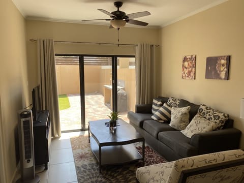 2 Bed Rooms - 2 Bathrooms Ground Floor Condo. Huge Private Patio