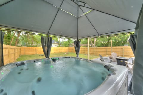 8-person hot tub