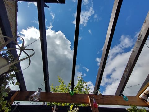 View the sky from the bath !