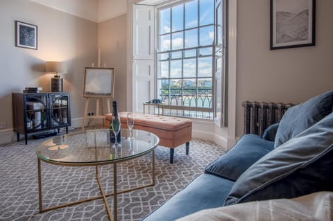 Gwynne House - 6 Bed Holiday Home - Tenby Harbour (10237)