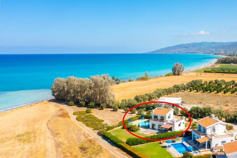 Aerial view showing location of Blue Bay Villa Nicole