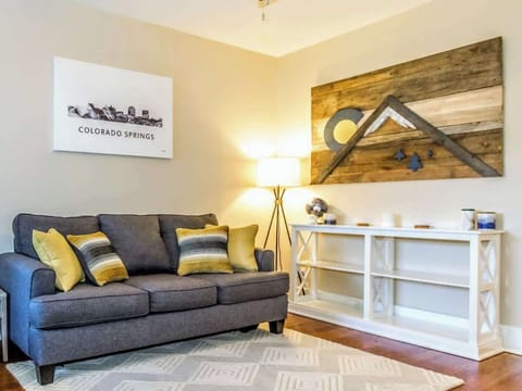 Welcome to the Corona Cabana! A fully stocked, private guesthouse that's just minutes to all the iconic sights in Colorado Springs and always clean & sanitized! Walk downtown to incredible restaurants & breweries or check out the boutique shops! 