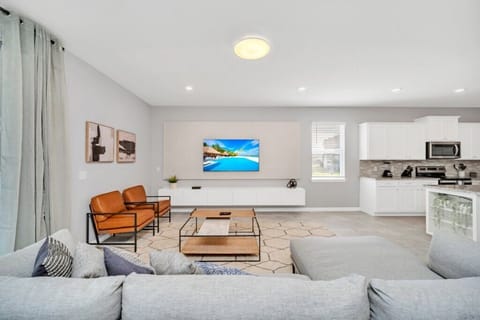 This villa has a total of 8 bedrooms.