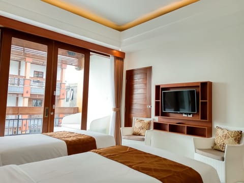 Deluxe Room | Desk, laptop workspace, free WiFi, bed sheets