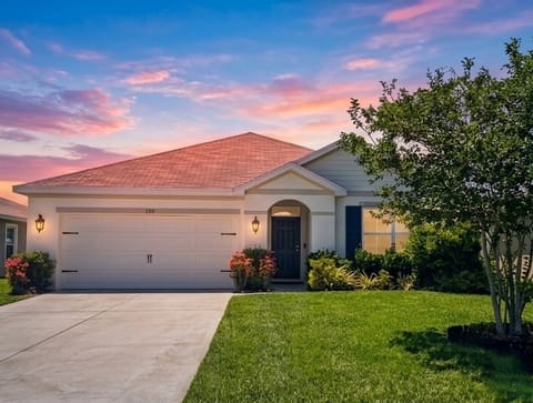 Your perfect vacation home in Bradenton close to downtown and the beaches