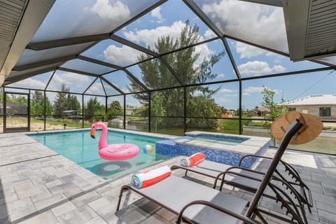 Heated Pool and Spa
Lots of pool toys and pool bath