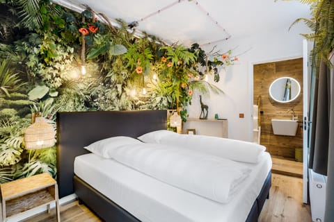 Deluxe Double Room | Individually decorated, individually furnished, iron/ironing board