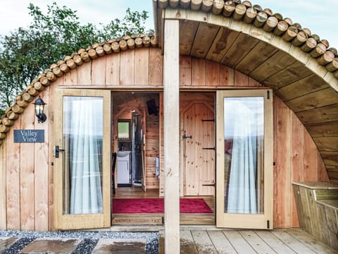 Exterior | Mountain View - Bwlchmaenllwyd Farm Holiday, Cilycwm, near Llandovery