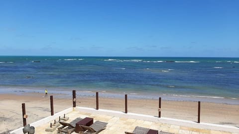 Comfort Studio Suite, 1 King Bed, Beach View | Beach/ocean view