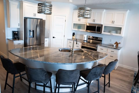 Large island with seating for 5