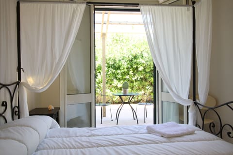 In-room safe, desk, free WiFi, bed sheets