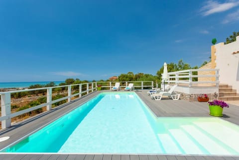 Private pool and terrace