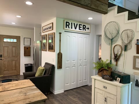 Melt Your Stress Away at The Overlook Cabin in Ozark Mountains