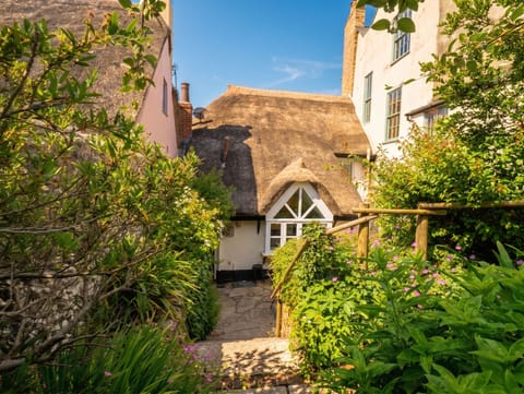 Cottage | Property grounds