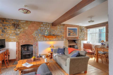 Cottage | Living room | DVD player