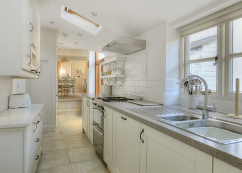 Cottage | Interior