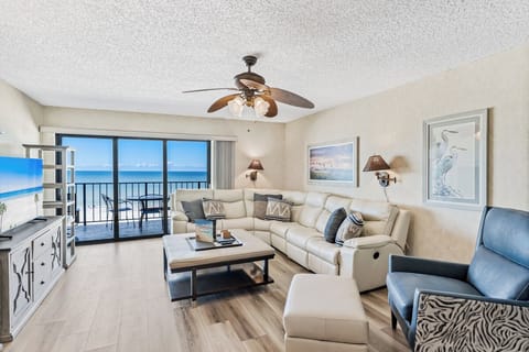 Gulf Front with spacious living area