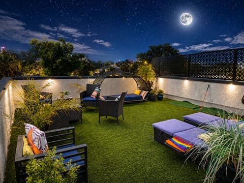 Private Rooftop for nighttime entertainment