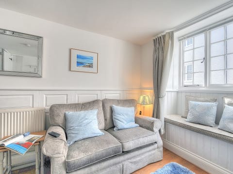 Cottage | Living room | DVD player