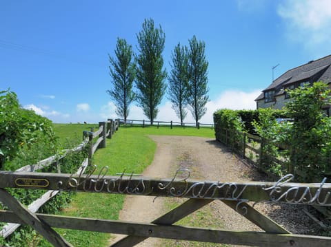 Cottage | Property grounds