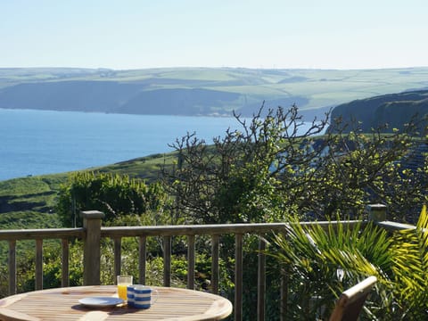 Cottage | Outdoor dining