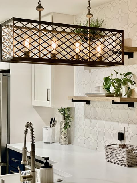 The Blue Jewel welcomes you! Open amazing kitchen to living space & so much more