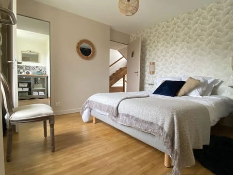 Deluxe Suite, Ensuite, Courtyard View