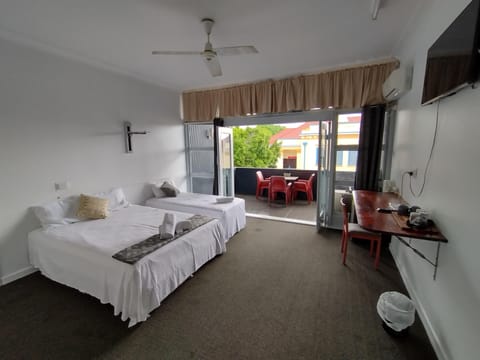 Family Room | WiFi (free), bed sheets