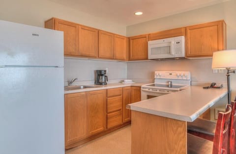 The unit has a full kitchen