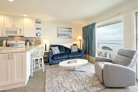 Welcome to 209, Beach Daze