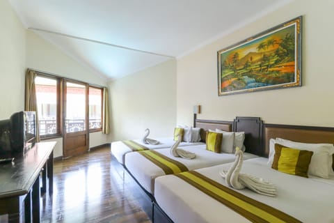 Standard Triple Room | Egyptian cotton sheets, premium bedding, desk, free WiFi