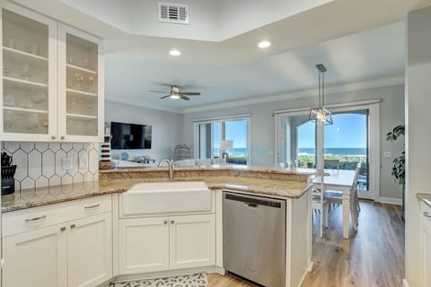 Fully Stocked Gourmet Kitchen - Granite Countertop - Beautiful Tile Backsplash - Stainless Steel Appliances
