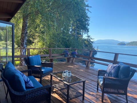 Balcony perfect for watching the sunsets in privacy! 