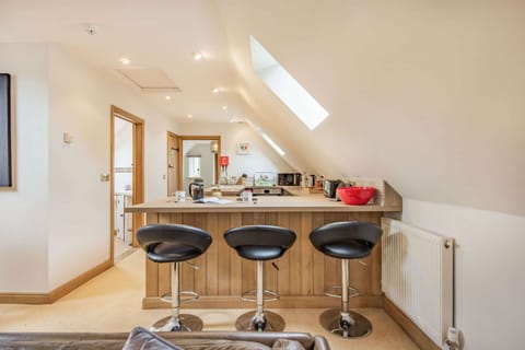 Rainbow Barns Kitchen - StayCotswold